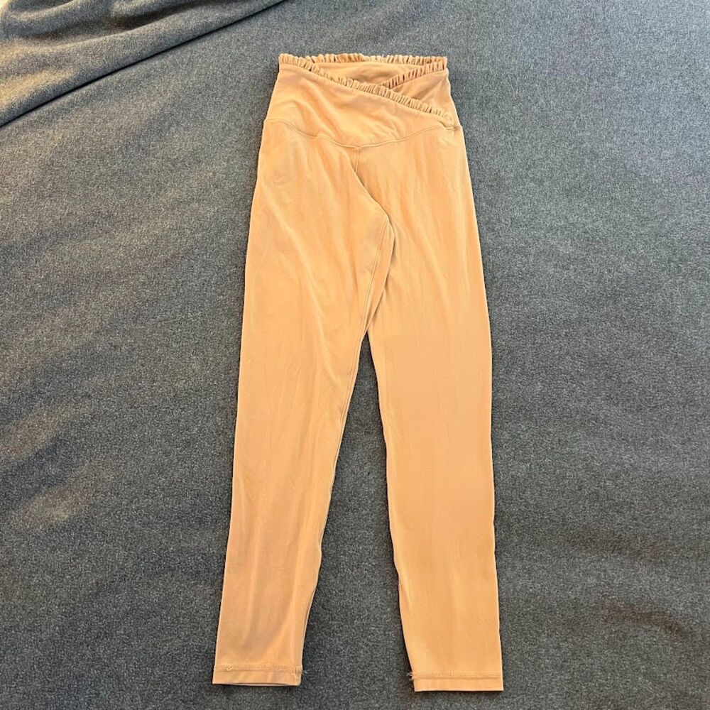 Offline by Aerie Real Me XTRA Crossover Ruffle Tan Gym Ready Baddie, Size M